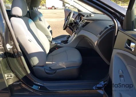 2013 Hyundai Sonata Gls z USA, uszkodzony, nr VIN 5NPEB4AC2DH508317